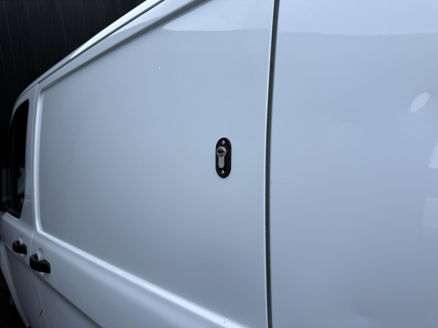 Ford Transit Custom 2.0 TDCi 105ps 290 Panel Van 5dr Diesel Manual SWB L1 H1  37