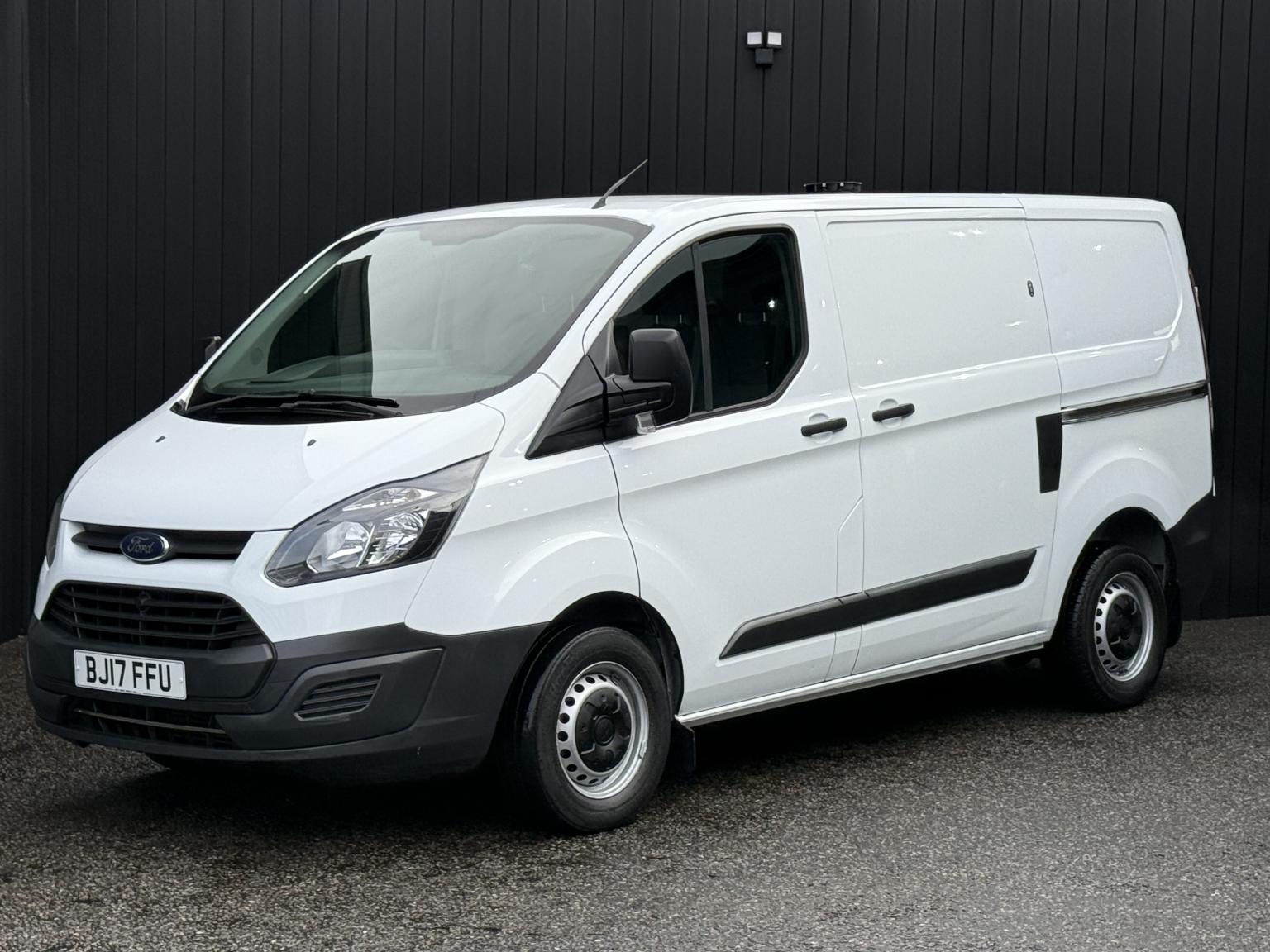Ford Transit Custom 2.0 TDCi 105ps 290 Panel Van 5dr Diesel Manual SWB L1 H1  6