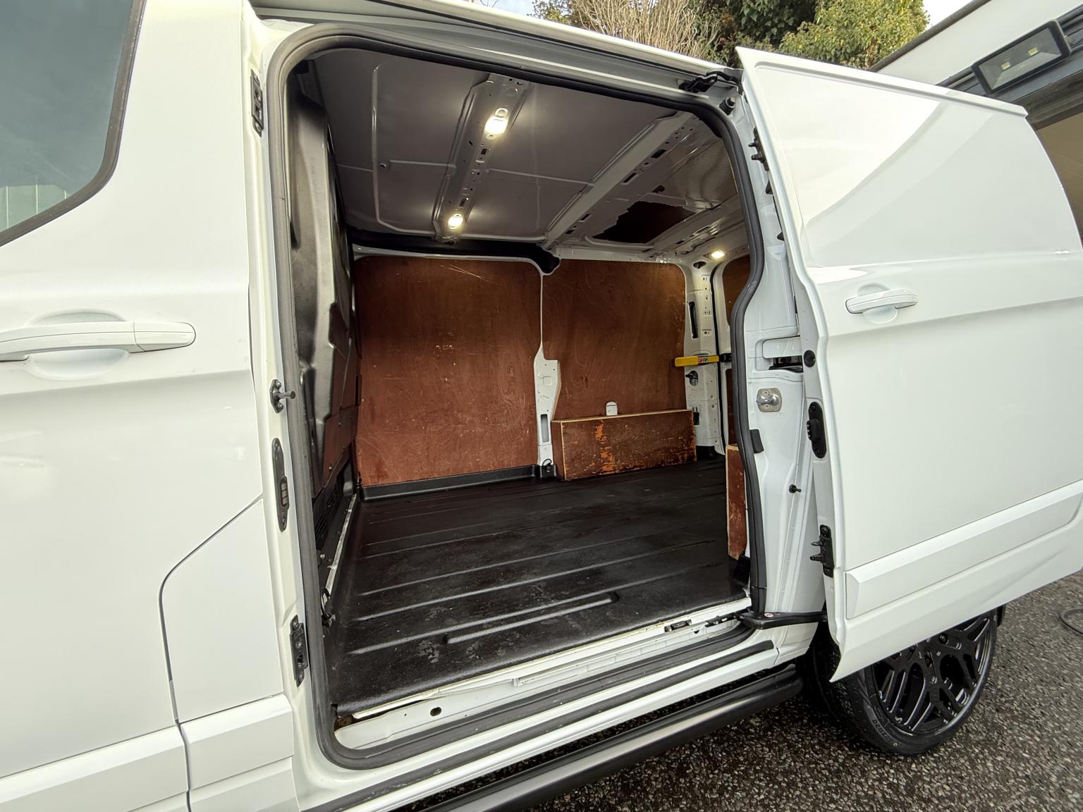 Ford Transit Custom 2.0 130ps G-Sport Limited EcoBlue Panel Van 5dr SWB L1 H1 Euro 6 Fully Loaded With Extras 12