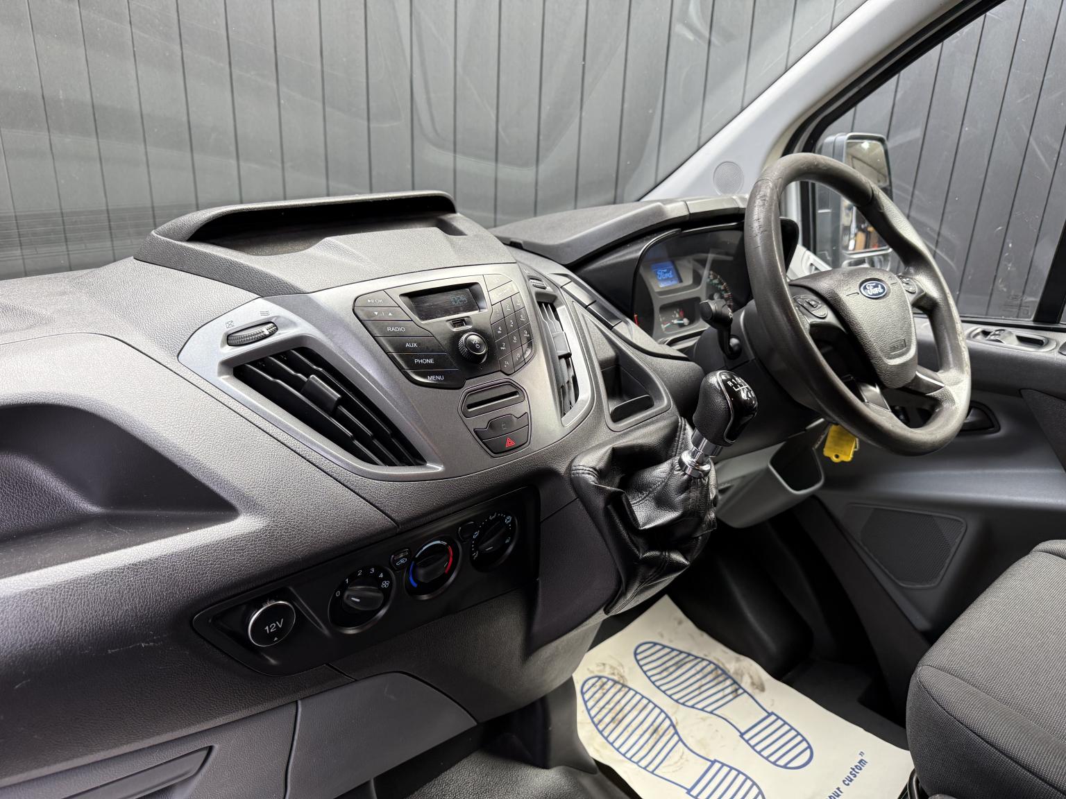 Ford Transit Custom 2.0 TDCi 105ps 290 Panel Van 5dr Diesel Manual SWB L1 H1  30