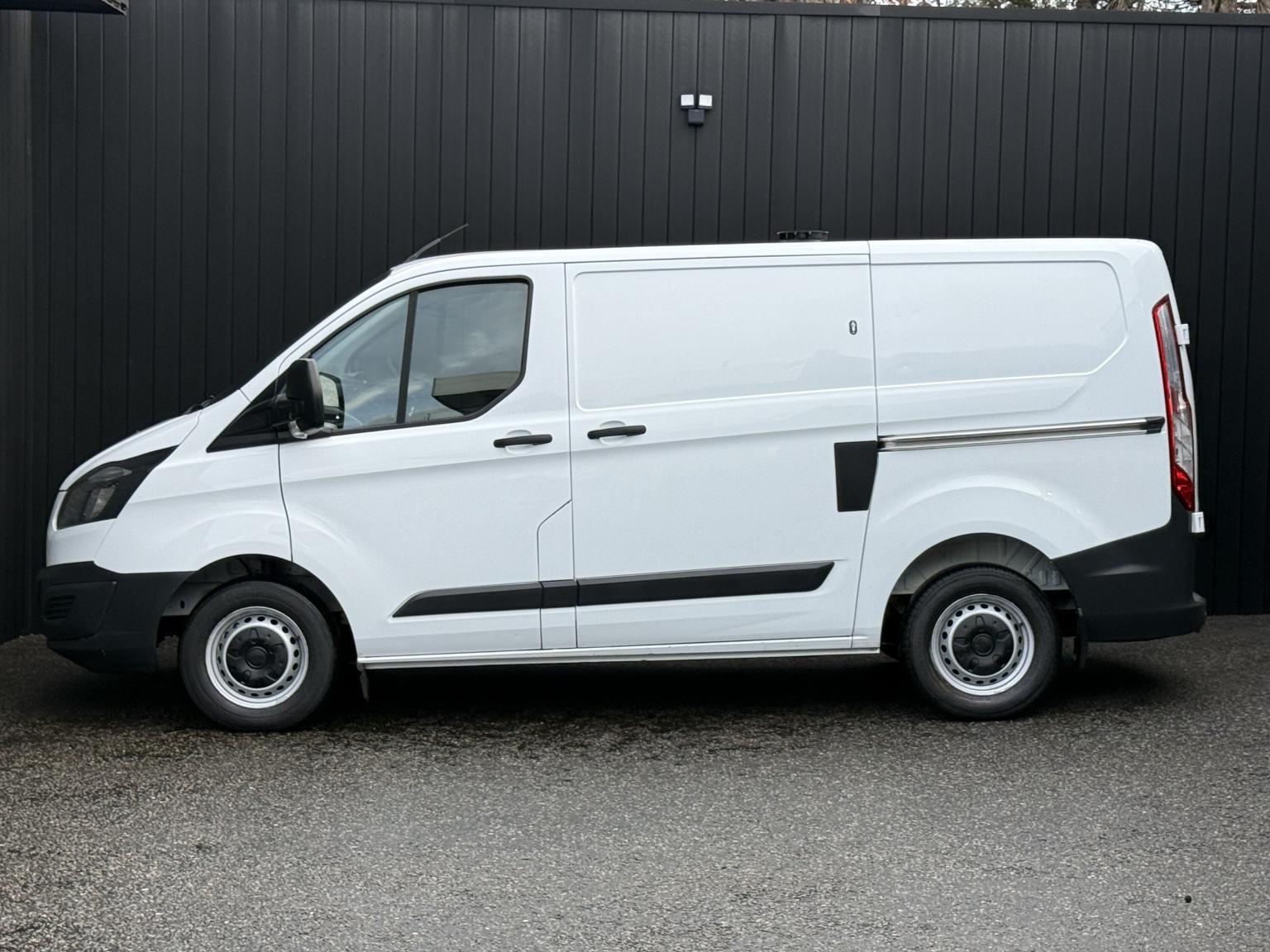 Ford Transit Custom 2.0 TDCi 105ps 290 Panel Van 5dr Diesel Manual SWB L1 H1  9