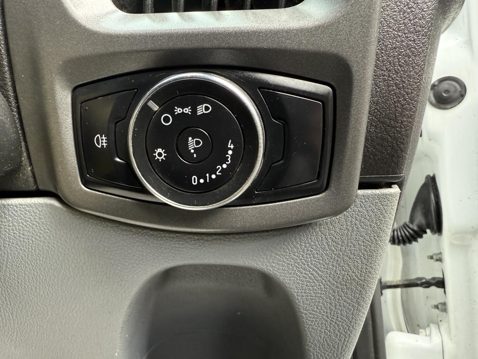 Ford Transit Custom 2.0 TDCi 105ps 290 Panel Van 5dr Diesel Manual SWB L1 H1  27