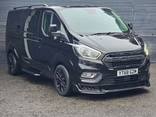 Used FORD TOURNEO CUSTOM in Surrey for sale